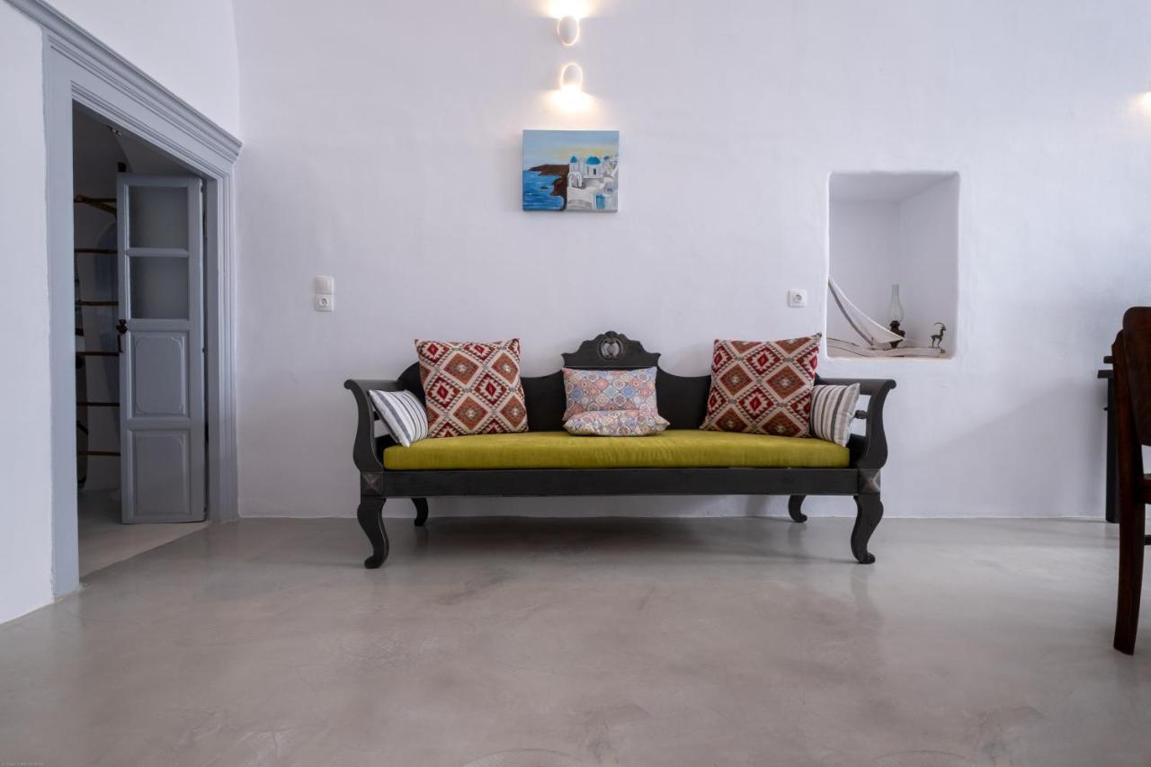 Labyrinth Traditional Villa Pýrgos